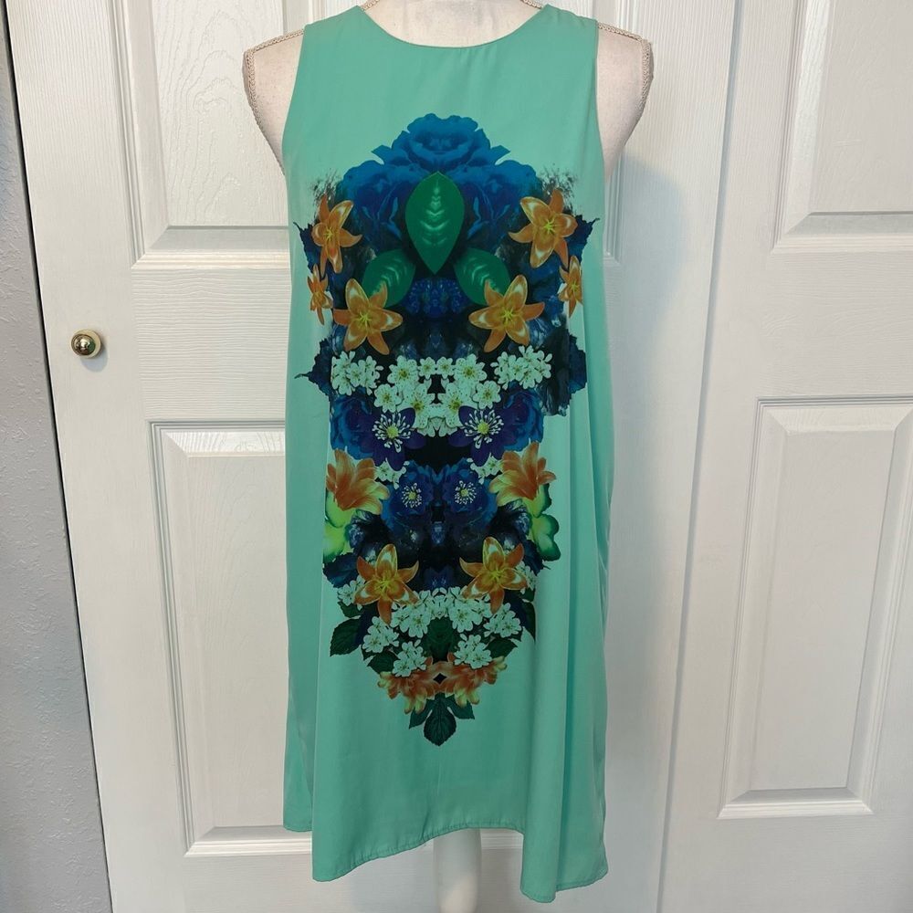 Fabrik Boutique Sleeveless Aqua Floral Shift Dress Size Medium